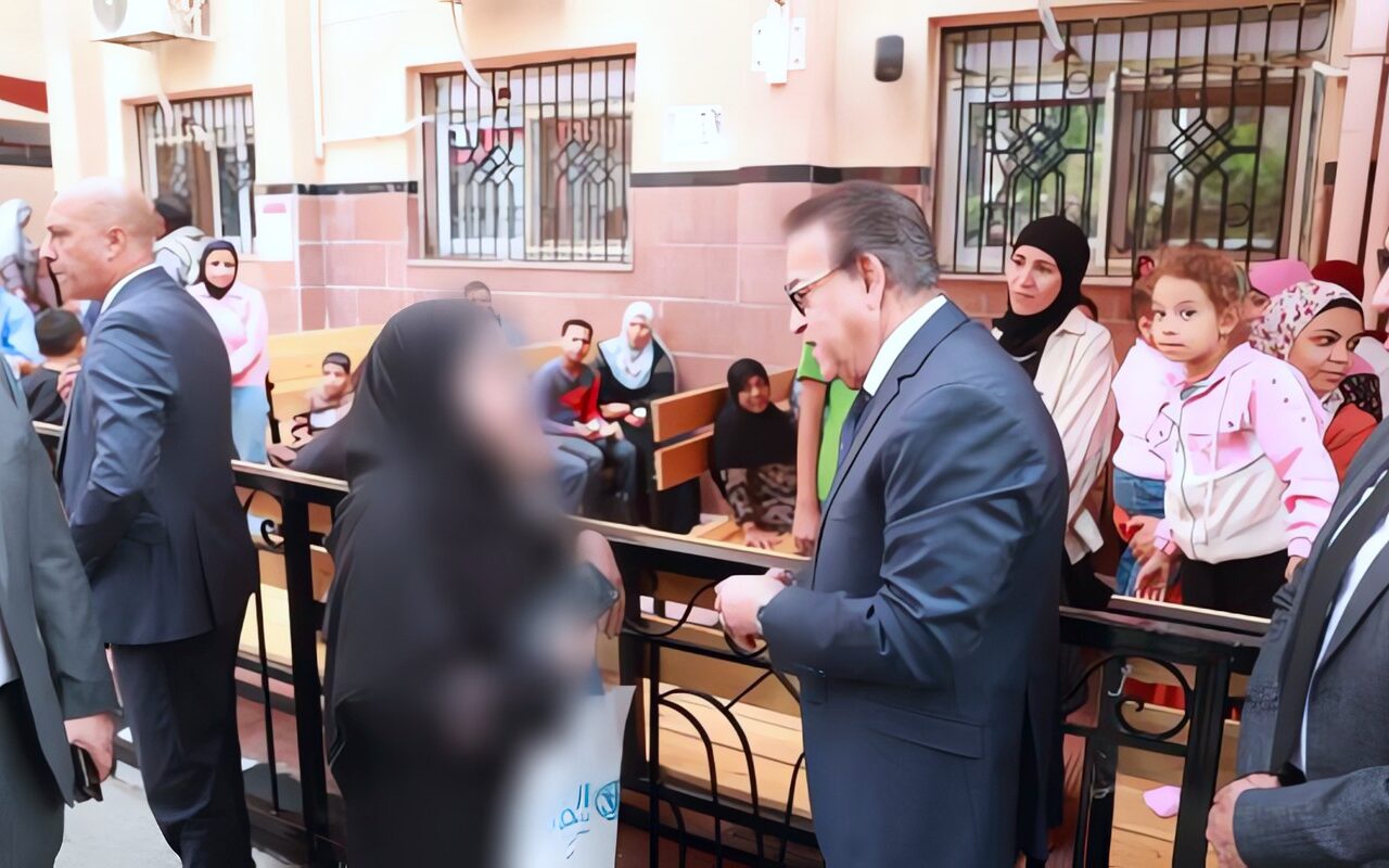 وزير الصحة يتفقد الأقسام المطورة بمعهد الرمد التذكاري ومستشفى الجلاء التعليمي