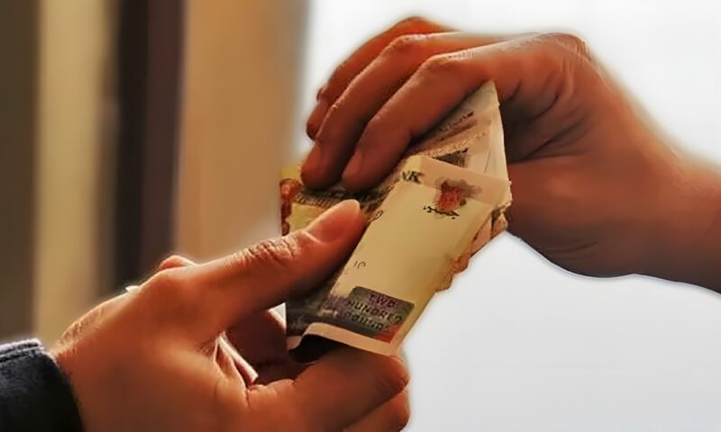 تأجيل محاكمة موظف سابق بتهمة التربح من وظيفته لـ 14 أكتوبر