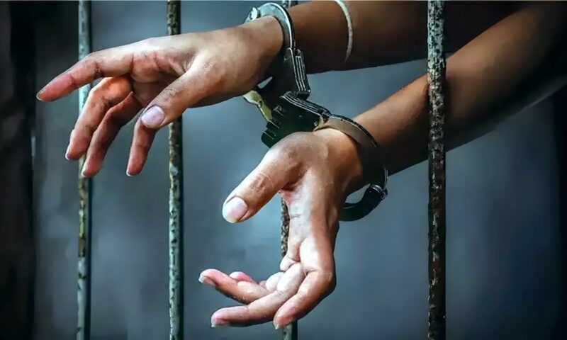 تجديد حبس منتحل صفة موظف بنك للاستيلاء على أموال المواطنين بالمنيا