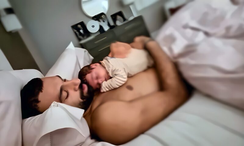 الظهور الأول لـ ليل رفقة محمد صلاح
