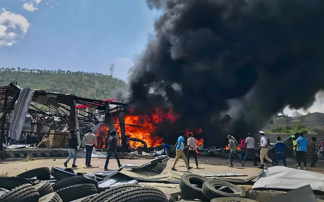 بعد انسحاب جبهة تيجراي.. الجيش الإثيوبي ينهب المستشفيات والمنشآت الحكومية في ميكيلي