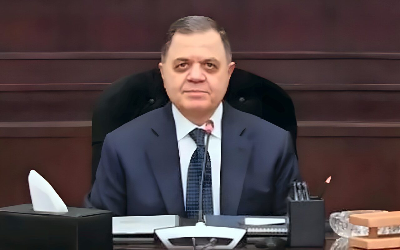 في ذكرى نصر أكتوبر، وزير الداخلية يبعث برقيات تهنئة للرئيس السيسي وقادة القوات المسلحة