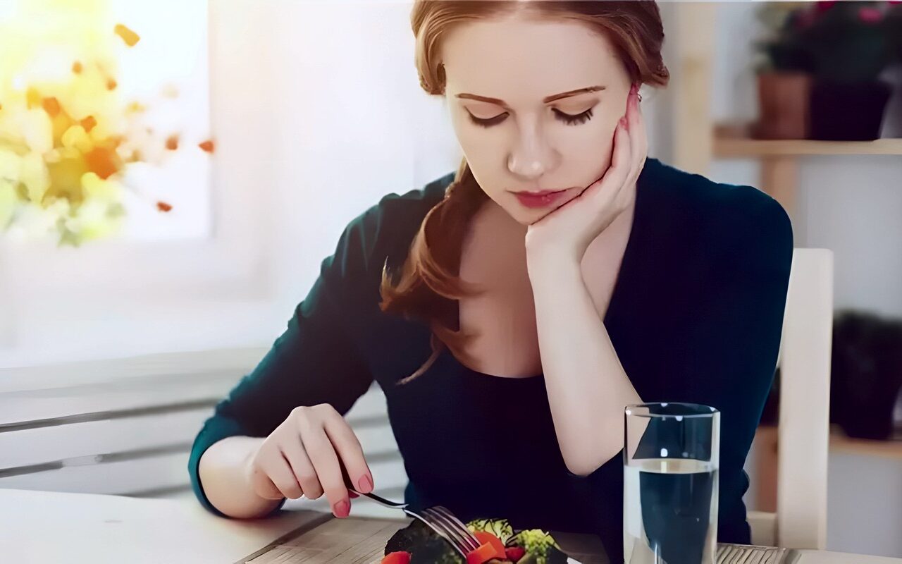 طرق التعامل مع قلة الشهية لدى المراهقين دون إجبارهم على تناول الطعام