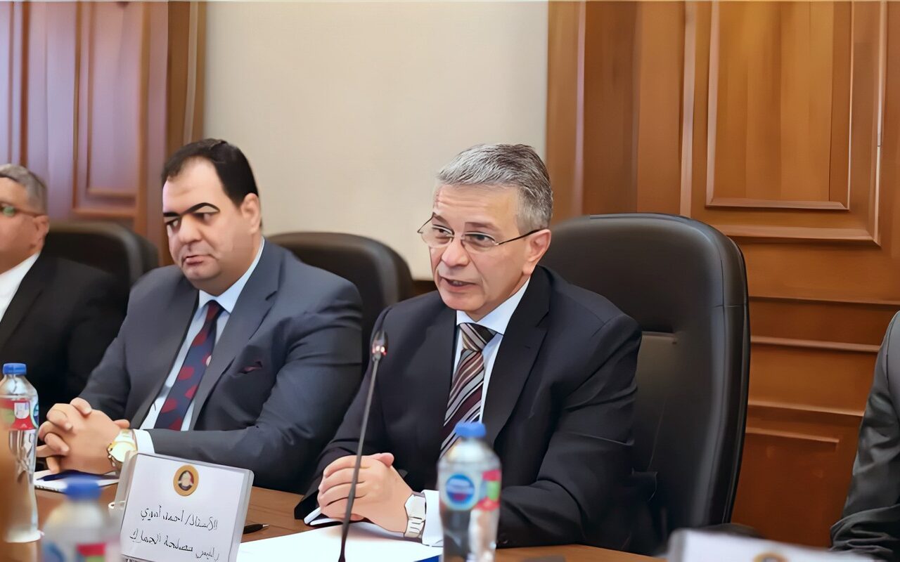 رئيس مصلحة الجمارك يبحث مع مجتمع الأعمال بالإسكندرية تيسيرات الإفراج الجمركي وخفض زمن وتكلفة الإجراءات