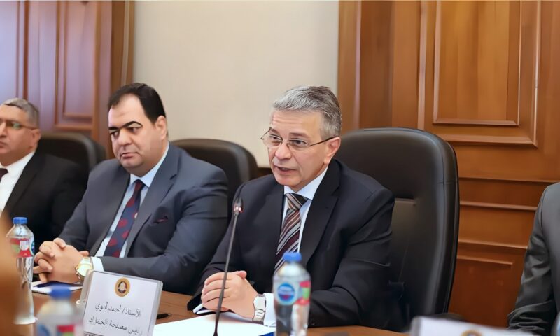 رئيس مصلحة الجمارك يبحث مع مجتمع الأعمال بالإسكندرية تيسيرات الإفراج الجمركي وخفض زمن وتكلفة الإجراءات