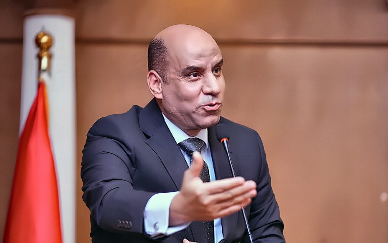 العمل: بدء تلقي طلبات الراغبين في الالتحاق ببرنامجي دبلوم وماجستير مهني