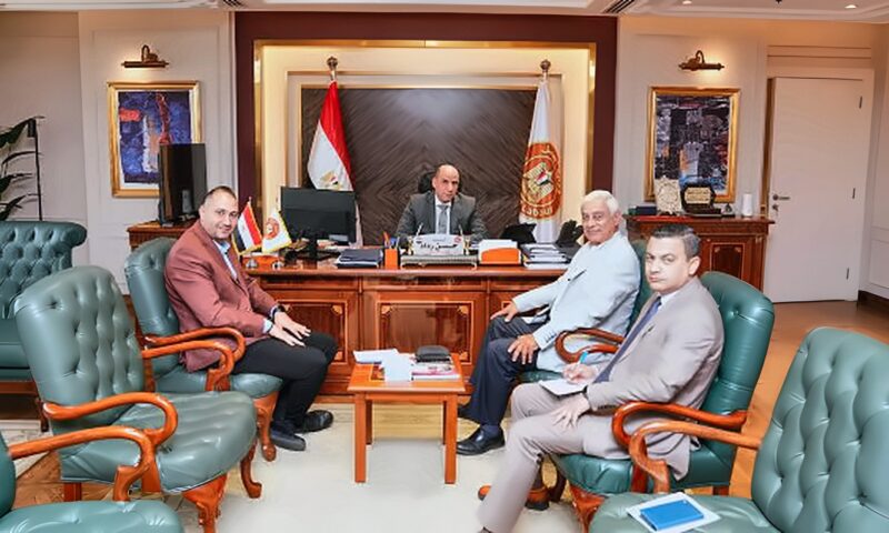 وزير العمل: 550 فرصة توظيف بشركة خاصة في 6 محافظات بالصعيد