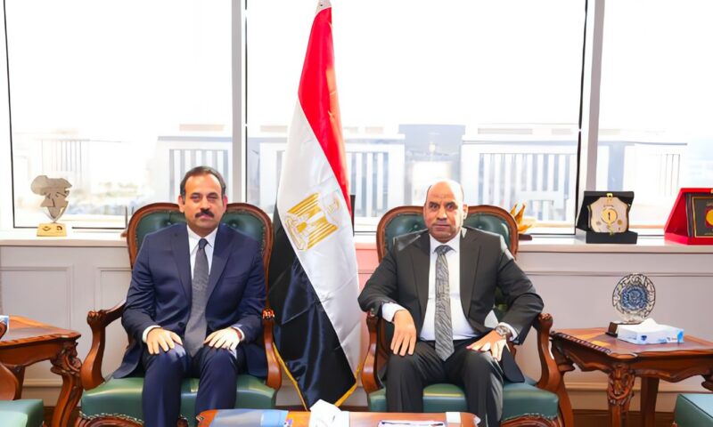 وزير العمل وجهاز مستقبل مصر يبحثان التعاون في رعاية العمالة غير المنتظمة