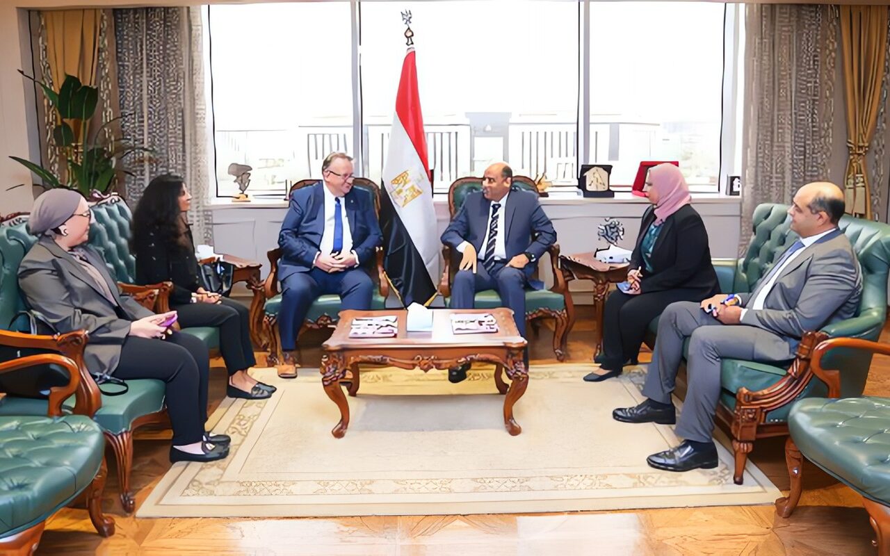 وزير العمل لإيريك أوشلان: مصر ملتزمة بمعايير العمل الدولية في تشريعاتها العمالية