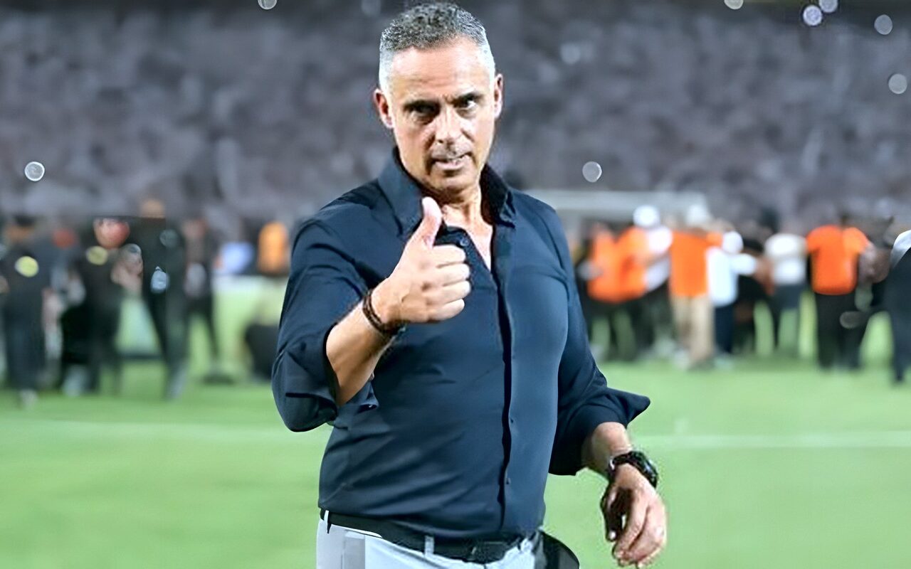 الزمالك يحسم موقفه من عودة جوميز ورحيل معتمد جمال بعد خسارة القمة |خاص