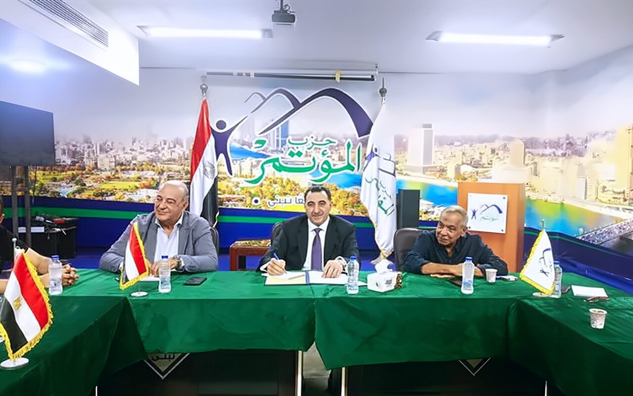 تفاصيل اجتماع رئيس المؤتمر مع الهيئة البرلمانية للحزب (صور)