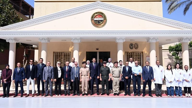 مركز البحوث الطبية والطب التجديدي للقوات المسلحة يستقبل وزير الشباب