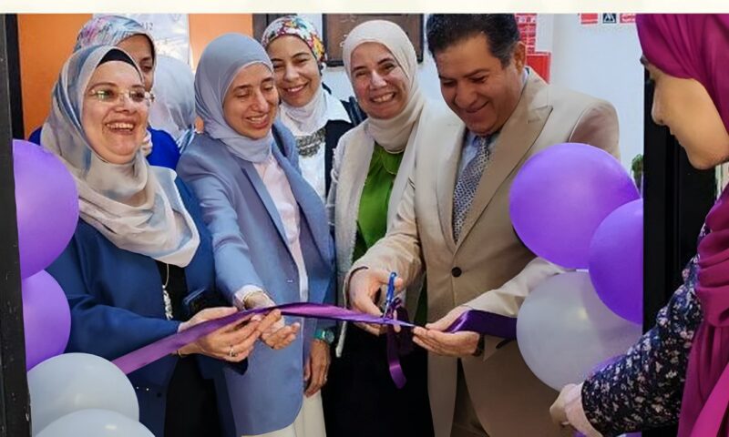 نائب رئيس جامعة الأزهر يفتتح وحدة تمكين المرأة بصيدلة بنات القاهرة