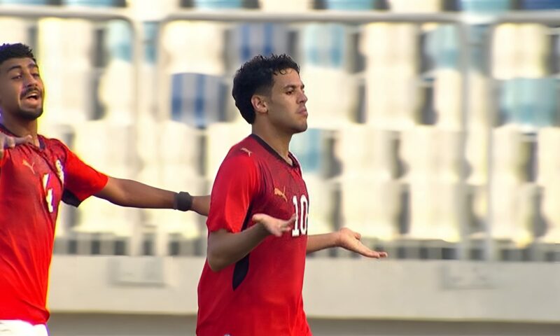 منتخب مصر للشباب يتقدم على الجزائر بهدف محمود صلاح في الشوط الأول