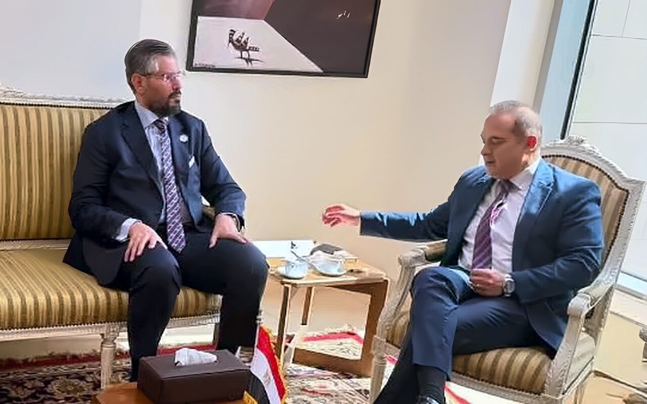 السفير الليبي يبحث مع الخارجية المصرية تسريع خدمات الجالية