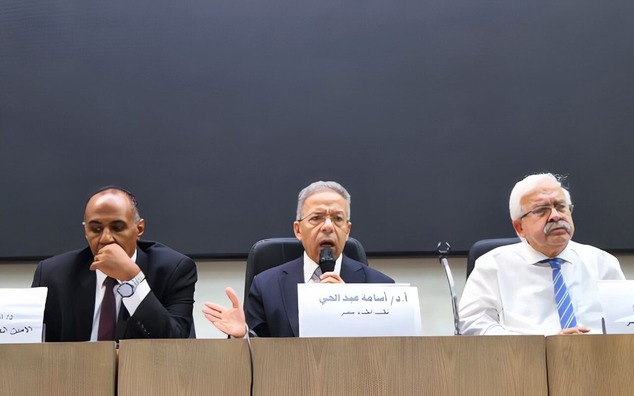 نقيب الأطباء: وقف القبول بكليات الطب دون مستشفيات جامعية العام المقبل