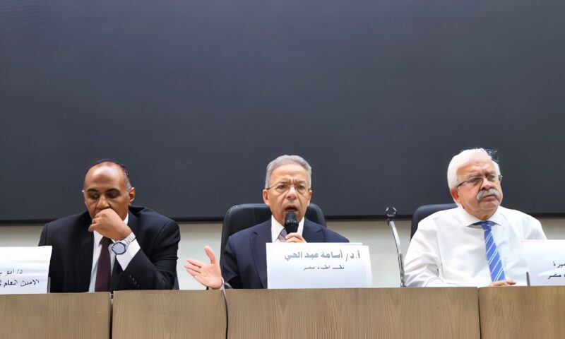 أسامة عبد الحي يطالب بألا تتجاوز نسبة الوافدين 5% بكليات الطب الحكومية