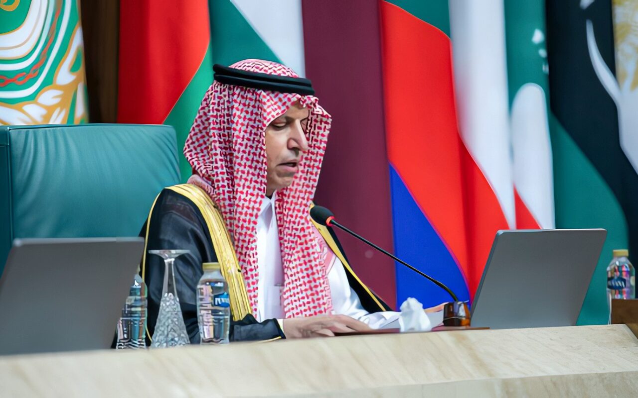رئيس البرلمان العربي الجديد يعقد مؤتمرًا صحفيا بعد قليل