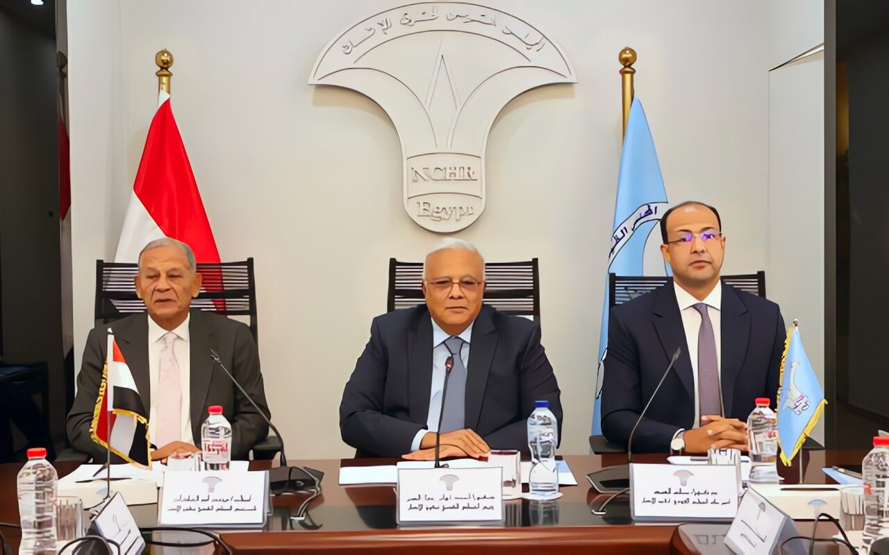 القومي لحقوق الإنسان يناقش أوضاع المواقع الإلكترونية الساعية اتوفيق أوضاعها
