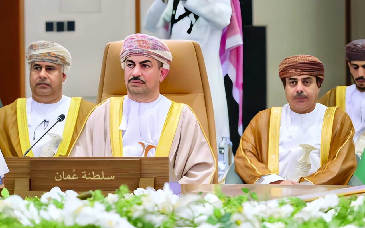 وزراء إعلام الخليج يرفعون سلاح القانون في مواجهة المحتوى المسيء