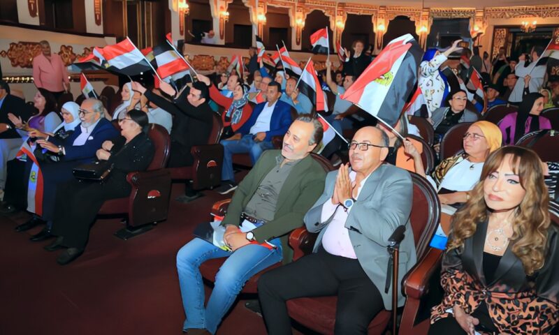 «حدث في أكتوبر».. المسرح القومي يستعيد ملحمة النصر في أولى أمسيات «صالون حكايات المسرح»