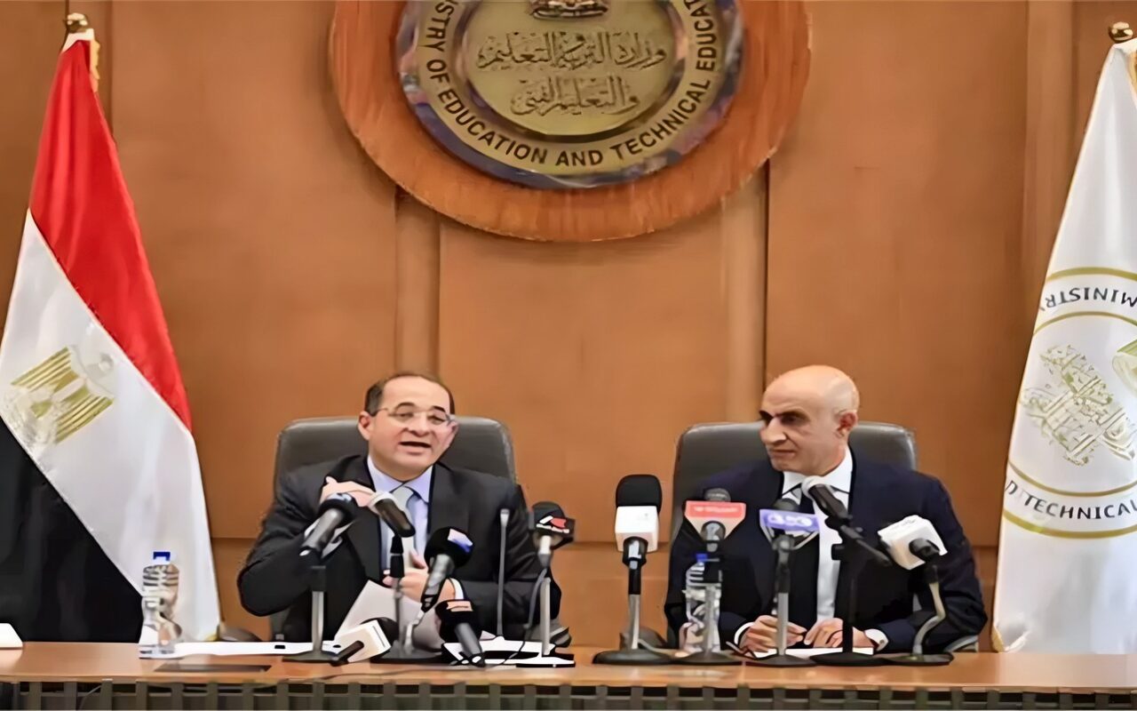بعد إعلان زيادة أجور المعلمين، هل تنتهي ظاهرة الدروس الخصوصية؟!