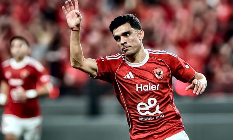 سيف زاهر: الأهلي يتحرك لتجديد عقد بن شرقي بعد الانتهاء من ملف محمد هاني