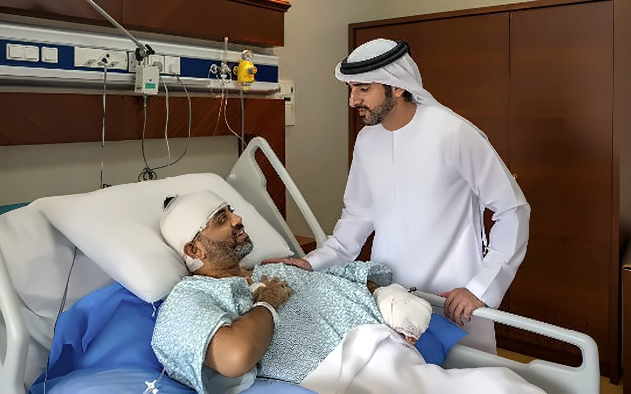 حمدان بن راشد يزور قائد رحلة فلاي دبي بالمستشفى ويشيد بشجاعته