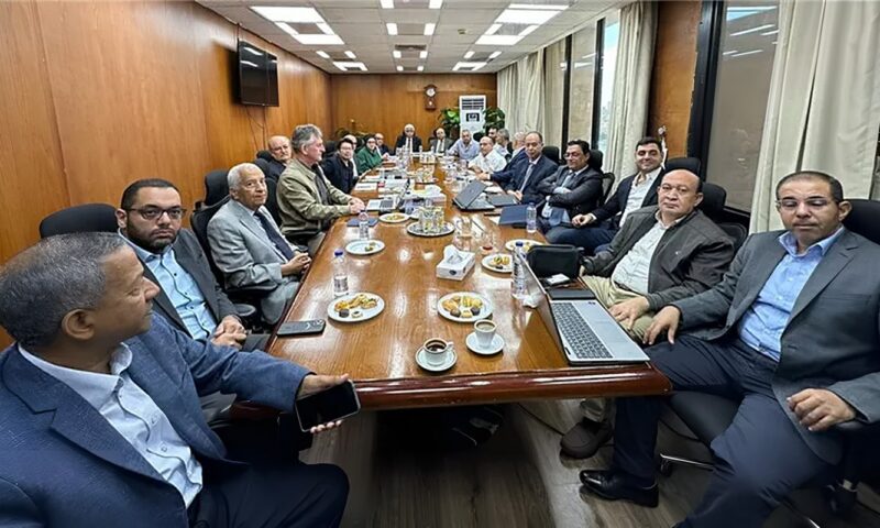 شعبة الاسطمبات باتحاد الصناعات تبحث مع وفد برازيلي سبل تطوير القطاع