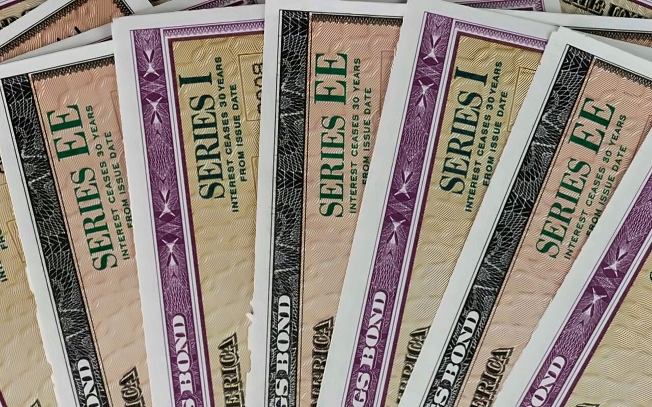 إقبال متوسط على سندات الخزانة الأميركية