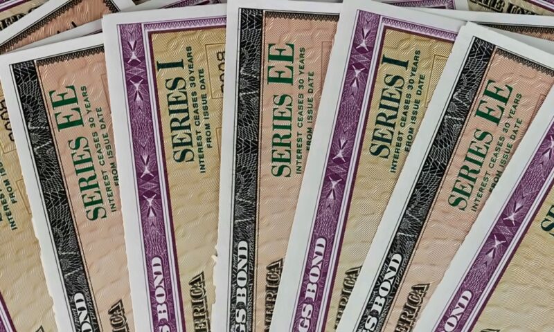 إقبال متوسط على سندات الخزانة الأميركية