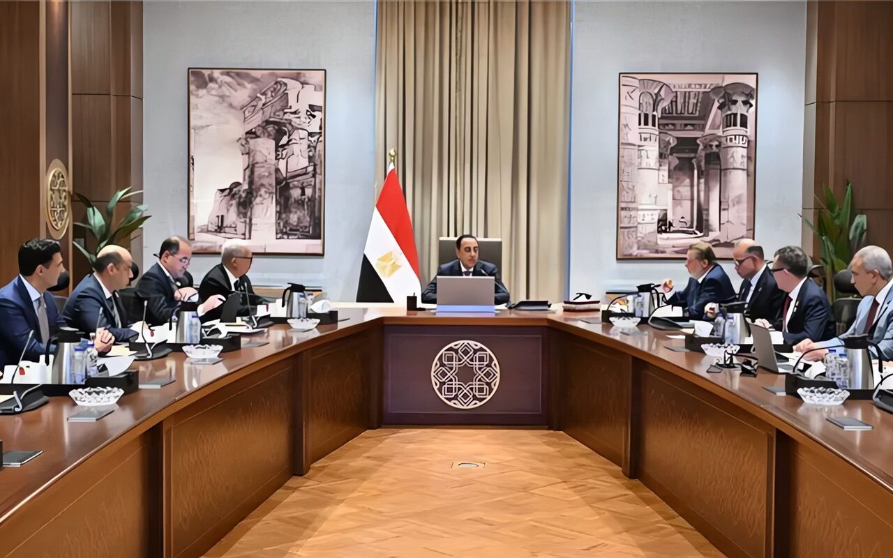 مدبولي يستعرض ملامح «البرنامج الوطني للتحول الاقتصادي» قبل الإعلان عنه في منتدى مصر 2026