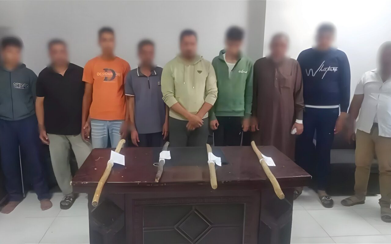 خلاف على أولوية شراء منزل يشعل معركة بين 10 أشخاص في البحيرة