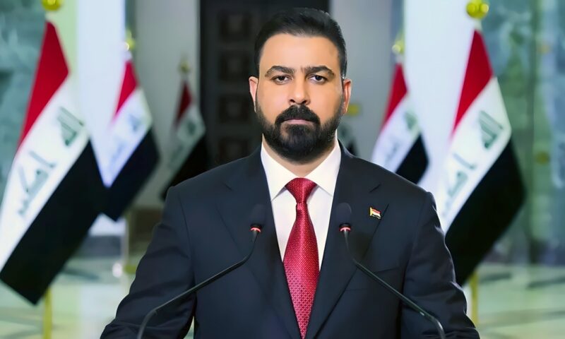الزيدي: الاقتصاد العراقي محاصر بسبب انقطاع تصدير النفط وإغلاق مضيق هرمز