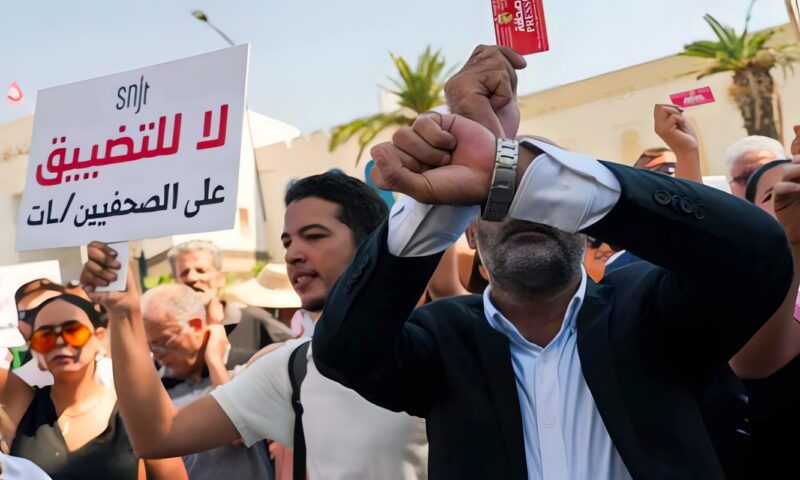 القضاء التونسي يقضي بسجن الصحافي المعارض زياد الهاني أربع سنوات