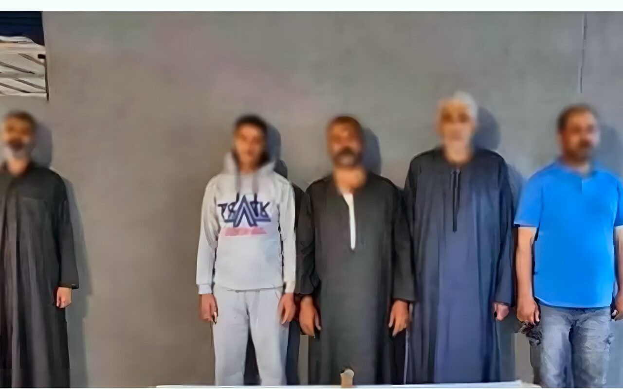 ضبط المتهمين بالتعدي على نقاش في قويسنا بسبب خلافات سابقة والتشهير بزوجة أحدهم