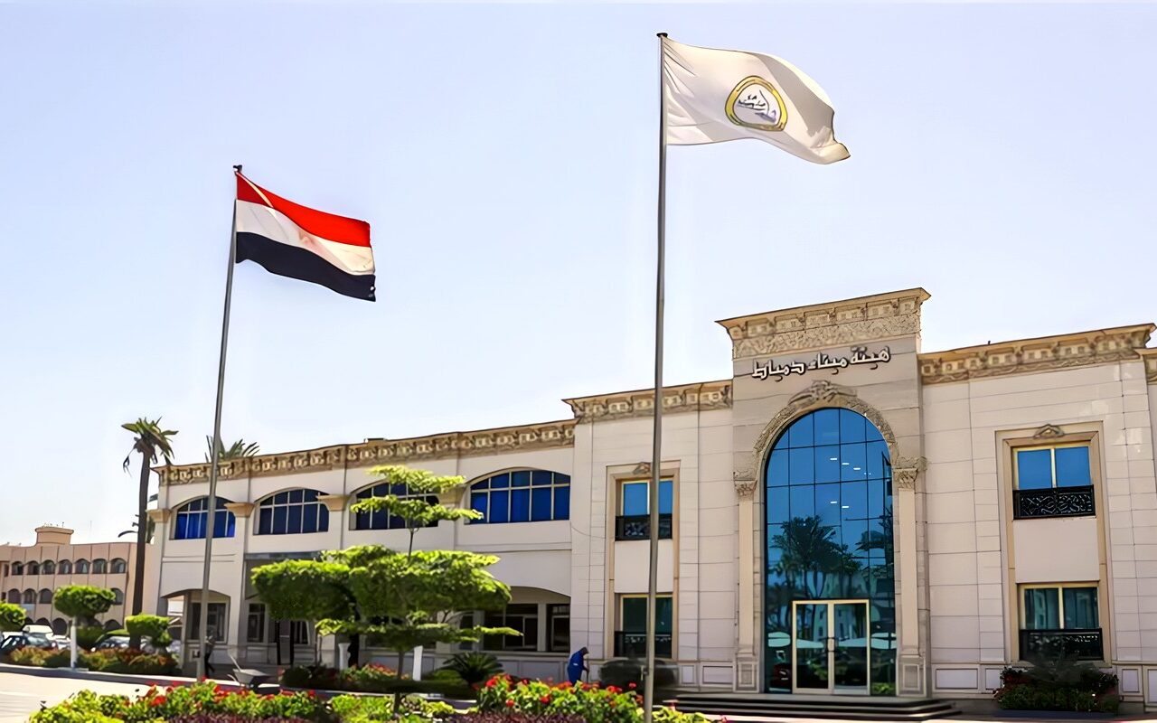 ميناء دمياط، استقبال ومغادرة 17 سفينة وارتفاع إجمالي السفن الموجودة إلى 35 سفينة