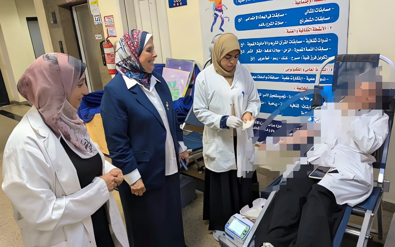 تمريض دمنهور تنظم حملة للتبرع بالدم بالتعاون مع بنك الدم الإقليمي بالبحيرة