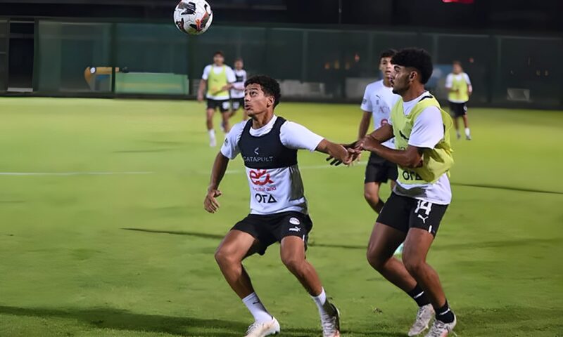منتخب الناشئين يواصل تدريباته استعدادا لكأس الخليج (صور)