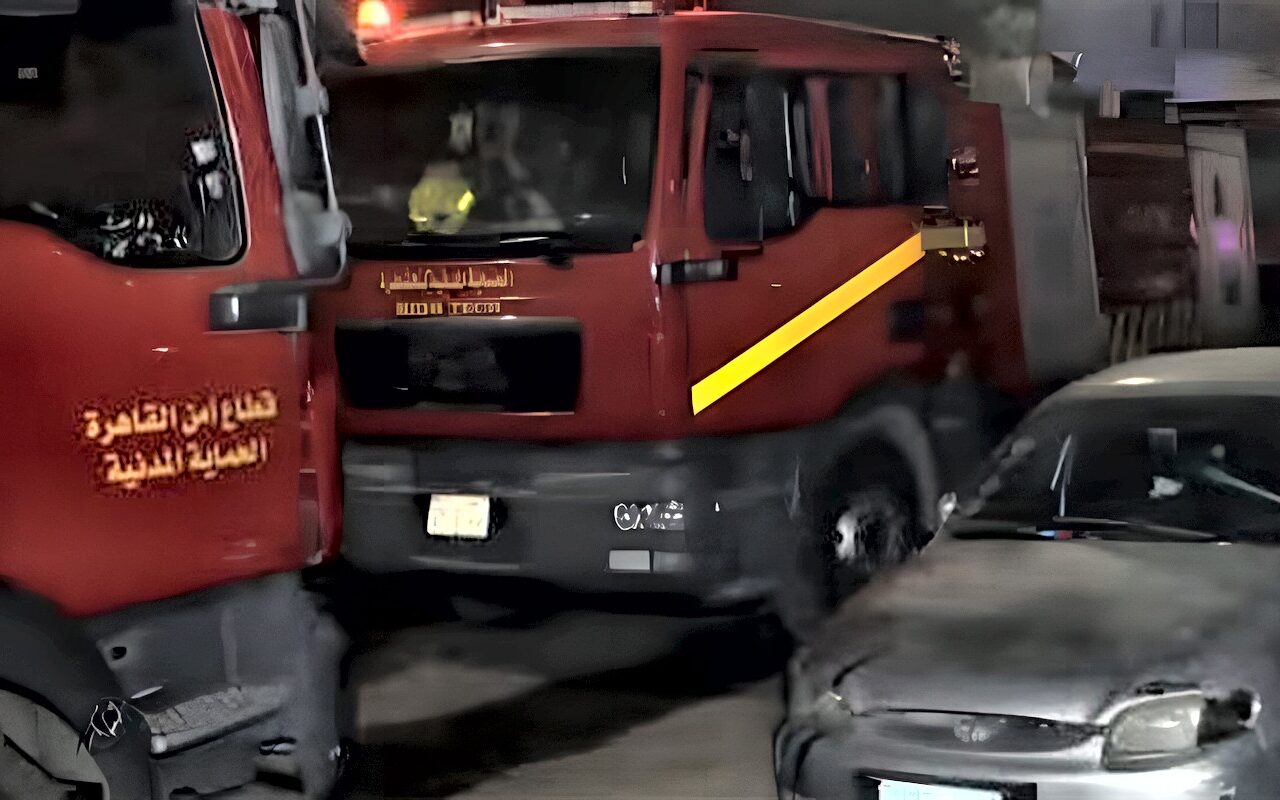 إخماد حريق نشب داخل في مخزن أدوات منزلية في شبرا