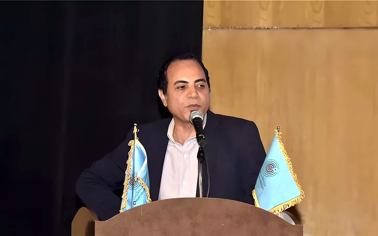 عبد الرحيم: المصداقية أهم من السبق الصحفي والذكاء الاصطناعي لا يعوض الضمير المهني