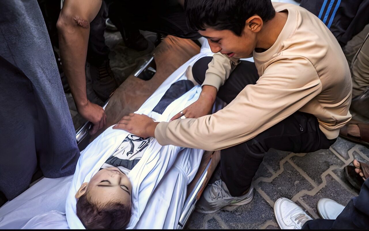 استشهاد فلسطينيين بينهما طفل في غارات إسرائيلية على غزة