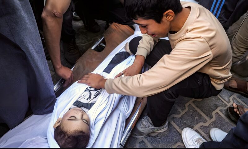 استشهاد فلسطينيين بينهما طفل في غارات إسرائيلية على غزة