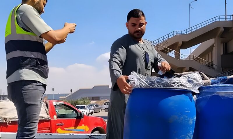 حملات تموينية على أسواق الجيزة، ضبط 144 بطاقة و9 أطنان سلع مجهولة المصدر
