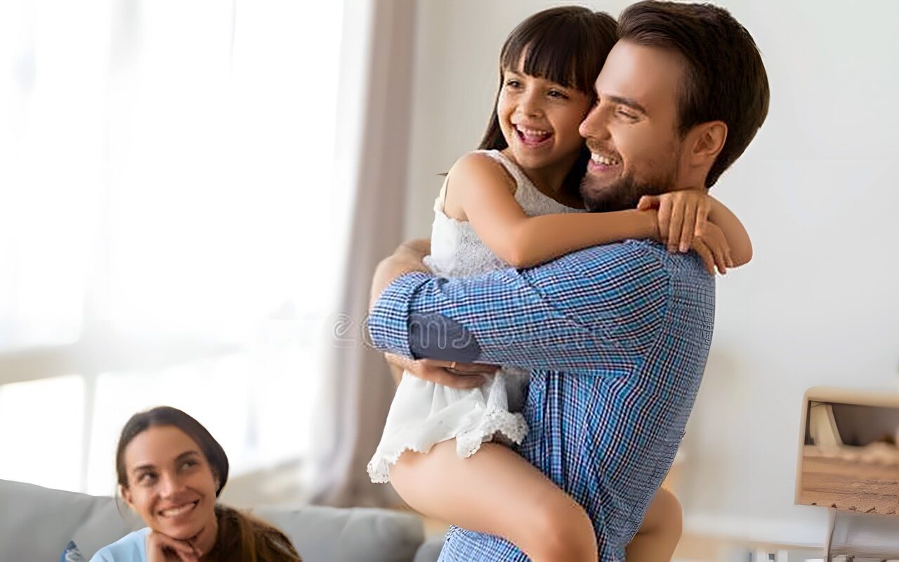 نصائح لتقليل اعتماد الطفل الزائد على الأم وتعزيز استقلاليته وثقته بنفسه