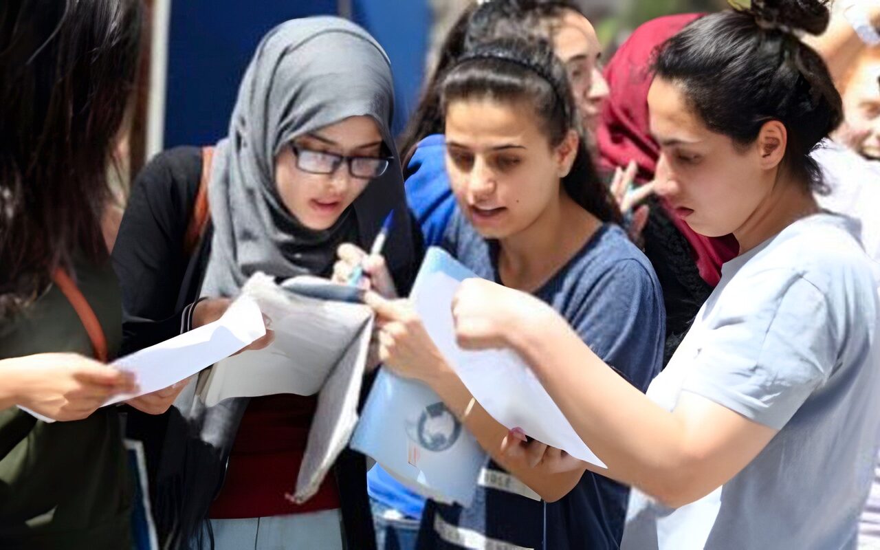 تساوي الطالب المجتهد بالعادي.. خبير تربوي يطالب بإلغاء كتيبات المفاهيم بالثانوية العامة