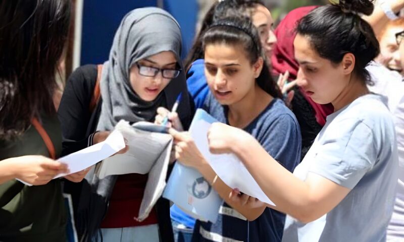 تساوي الطالب المجتهد بالعادي.. خبير تربوي يطالب بإلغاء كتيبات المفاهيم بالثانوية العامة