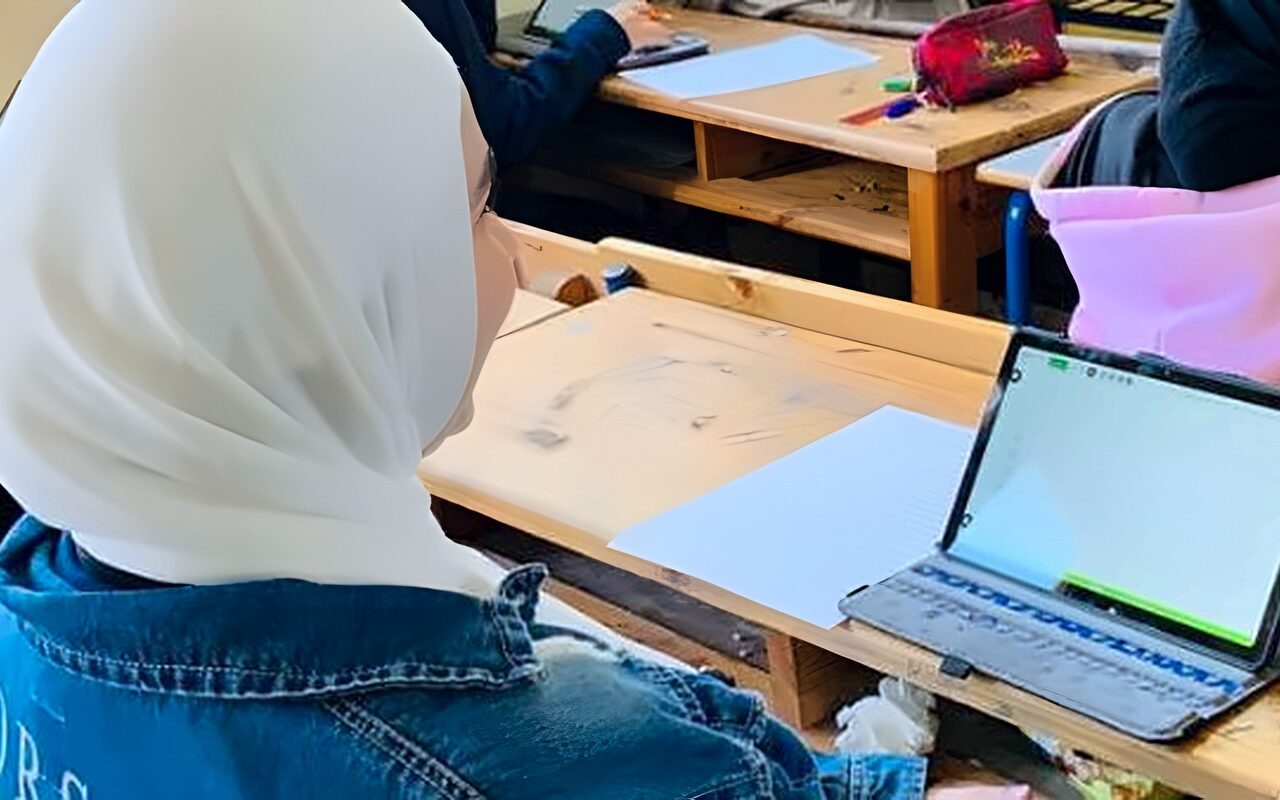 105 جنيهات.. تفعيل تسديد تأمين تابلت أولى ثانوي في مكاتب البريد بالرقم القومي