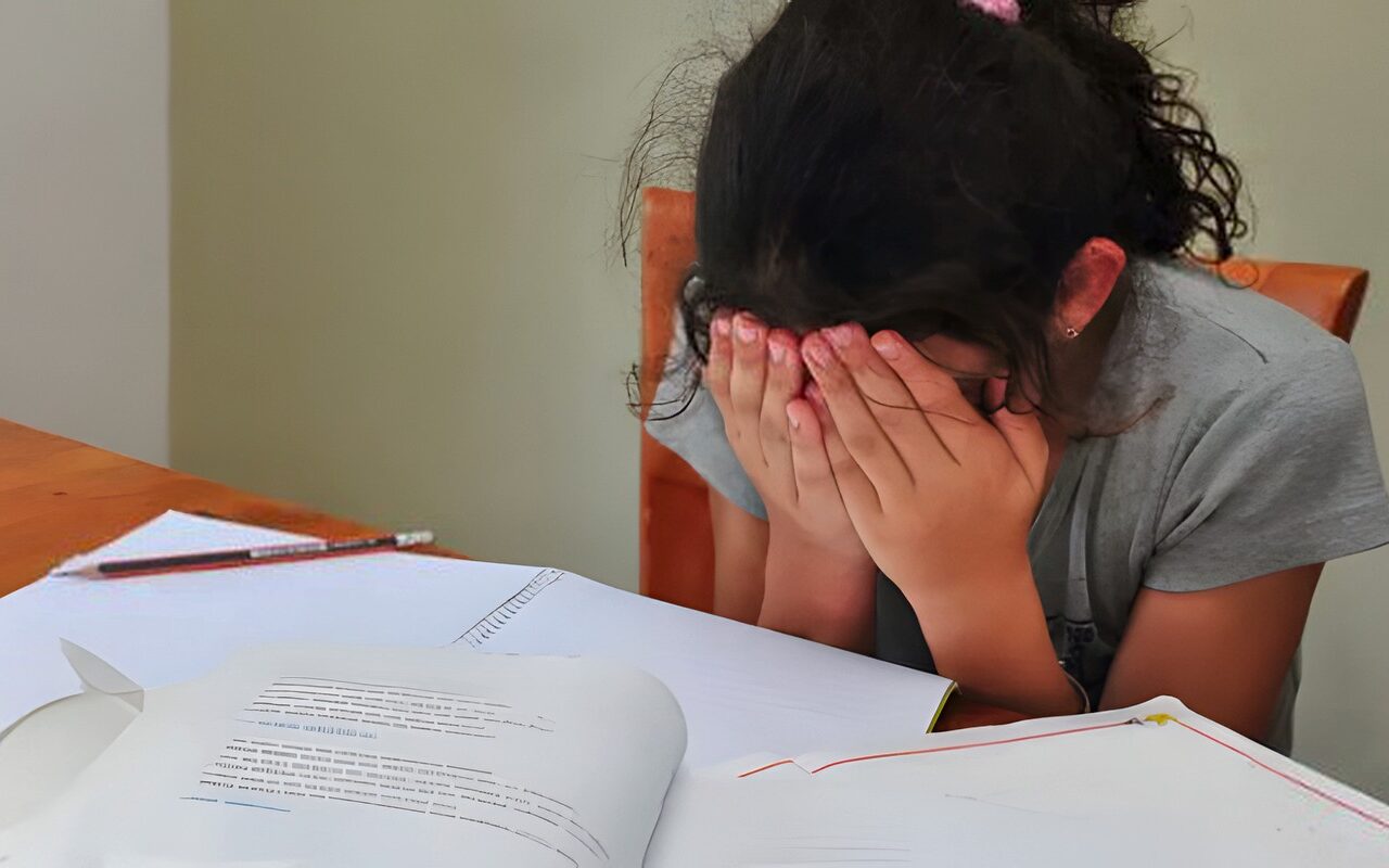 بعد كثرة الشكاوى| أمهات مصر للتعليم: خففوا المناهج وقدموا فيديوهات لمساعدة الطلاب