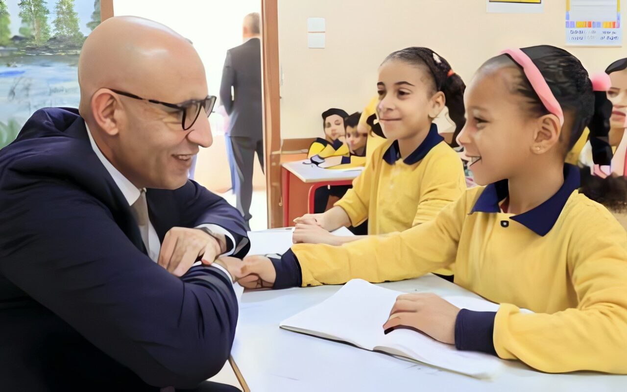 هل يتم تأجيل الفصل الدراسي الثاني في المدارس؟.. تربوي يحسم الجدل